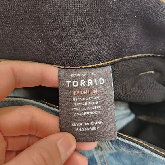 Torrid Bombshell Skinny Jeans Stretch Denim Distressed Medium Wash 16 - Picture 6 of 8